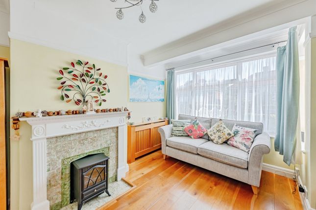 36, Orchard Way, Reigate photo 5