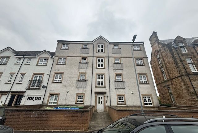 Thumbnail Flat to rent in Parklands Oval, Glasgow