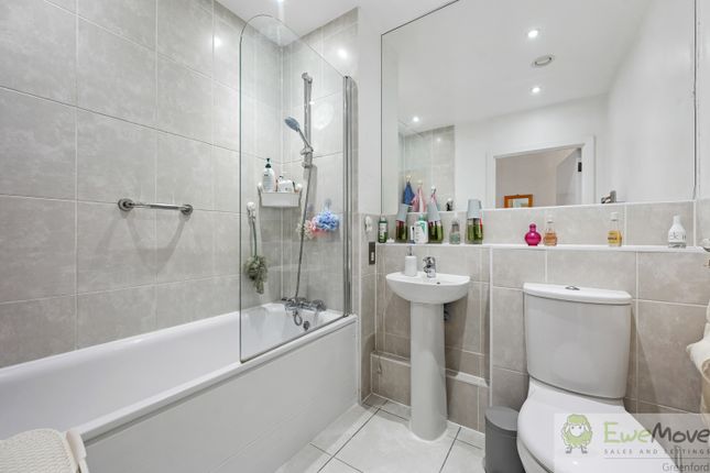 Flat 32, Braunston House, Hatton Road, Wembley photo 4