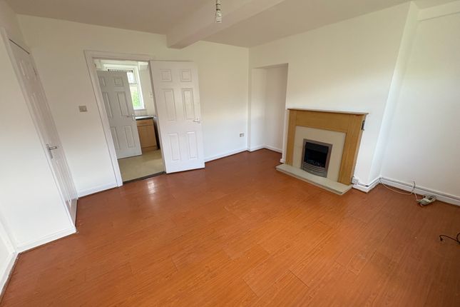 1, Kirkstall Grove, Bradford photo 2