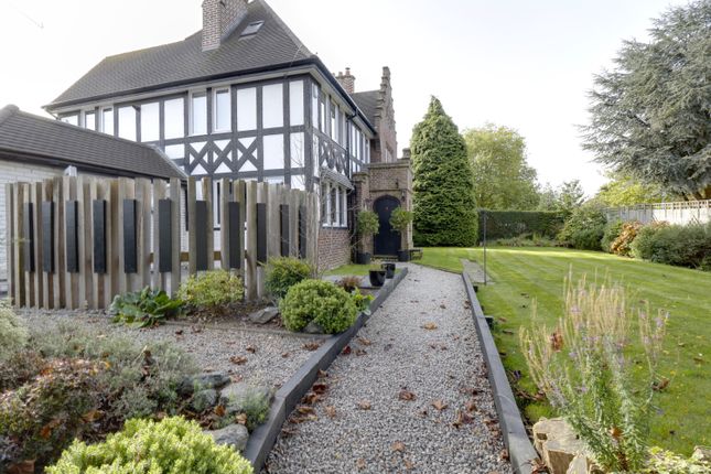 Detached house for sale in Friary Avenue, Lichfield, Staffordshire