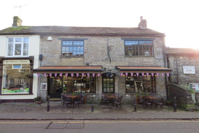 Thumbnail Restaurant/cafe for sale in Main Street, Grassington