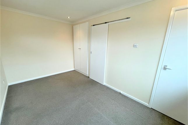 Terraced house to rent in Alburgh Close, Bedford