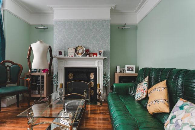 41, Lealand road, London photo 2