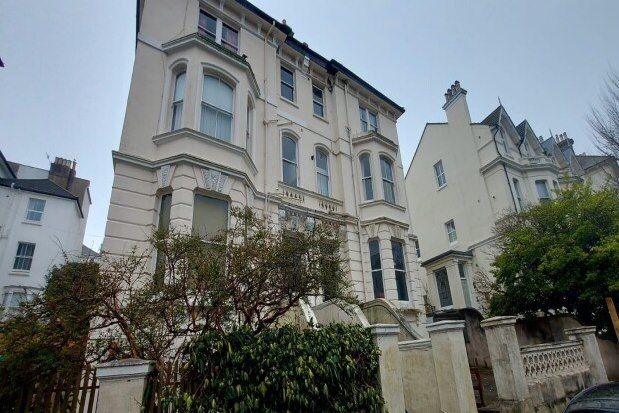 Flat to rent in Buckingham Road, Brighton