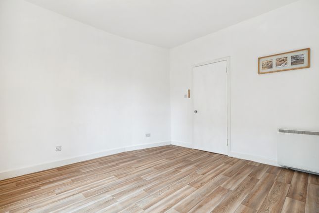Flat for sale in Mannering Court, Shawlands, Glasgow