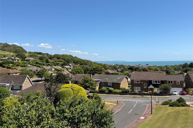 3, Lincoln Close, Eastbourne photo 3
