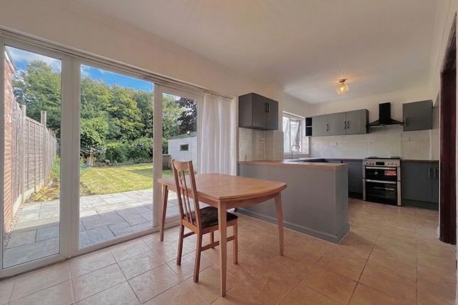 143, Cheyne Way, Farnborough photo 3
