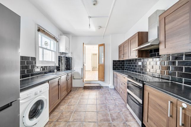 Ground Floor Flat, 38, Cecile Park, London photo 3