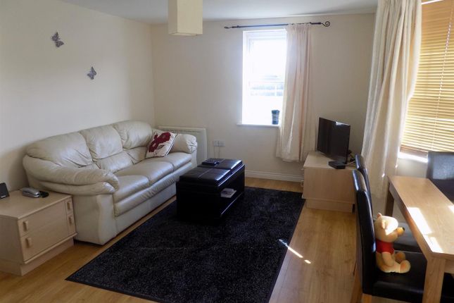 66, Cassini Drive, Swindon photo 2