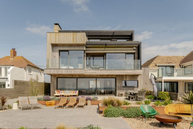 279946 - 20250424-The-Sea-House_Camber_Tmh-40_Hi_Res.Jpg