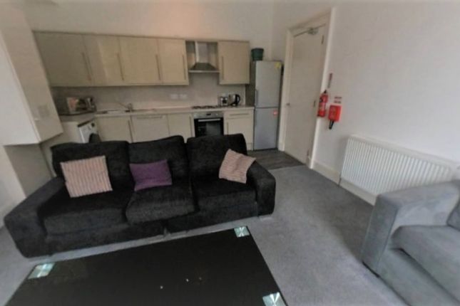 Flat to rent in Union Street, City Centre, Dundee