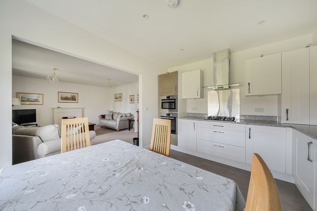 5 Orchard Gardens, Pulborough photo 2