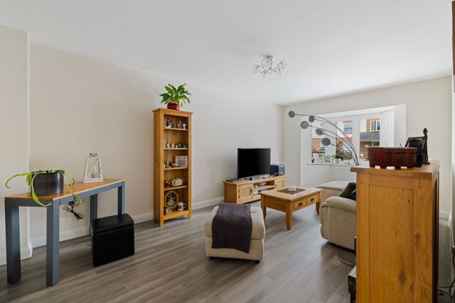 27 Hammersley Drive, Aldershot photo 2