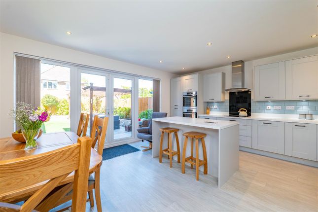 8, Green Hill Drive, Leyland photo 3