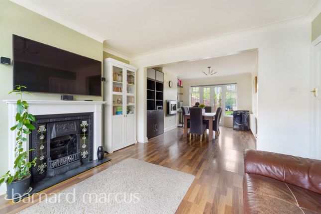 Thumbnail Terraced house for sale in Westcroft Gardens, Morden