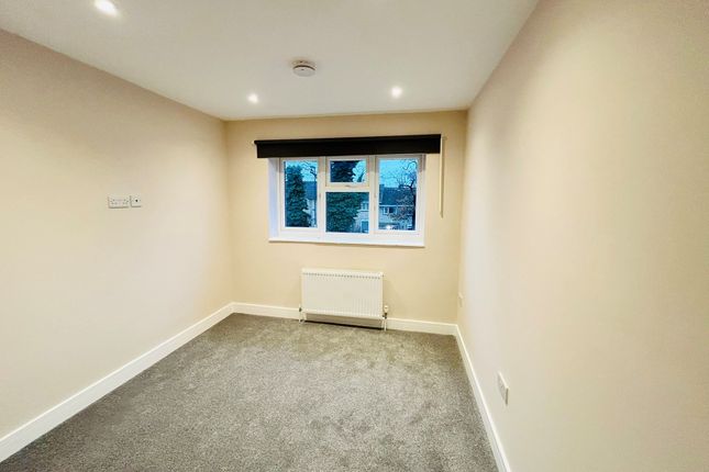 1 Bedroom House in RH11 8ES