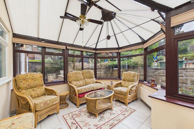 37 Kempton Drive, Nottingham photo 3