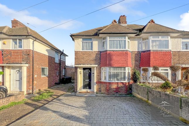 Thumbnail Semi-detached house to rent in Windsor Drive, Ashford