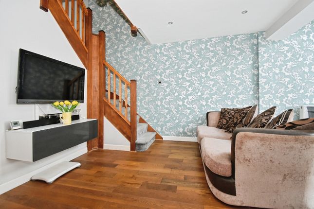 1, Lind Way, Southampton photo 3