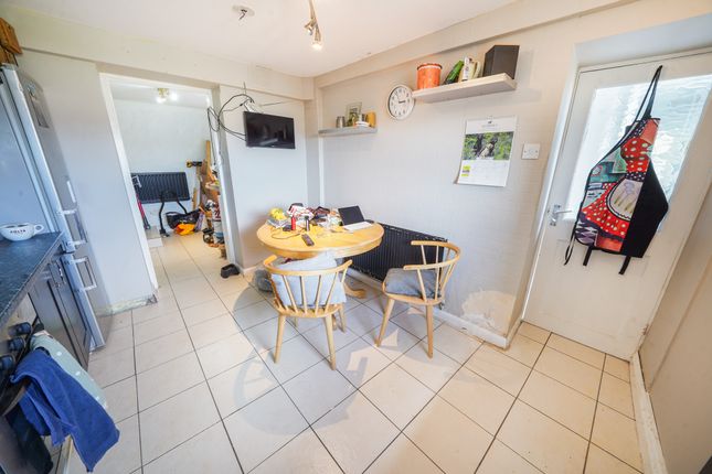 332, Trewyddfa Road, Swansea photo 4