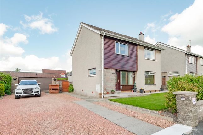 Thumbnail Detached house for sale in Beech Cresent, South Broomage, Larbert