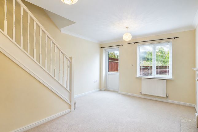 27, Court View, Gloucestershire photo 3