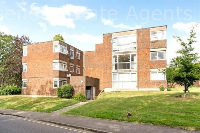 2-bed flat on 6, Dormans Close, Northwood, £330,000