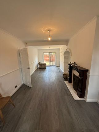69 Wintersdale Road, Leicester photo 2