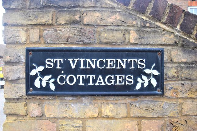 Thumbnail Cottage to rent in St. Vincents Cottages, Marlborough Road, Watford