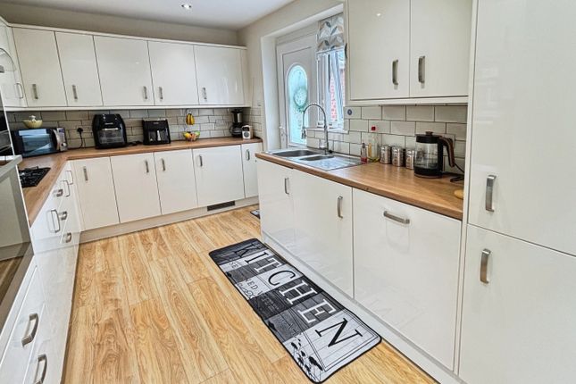 25, Carral Close, Lincoln photo 2