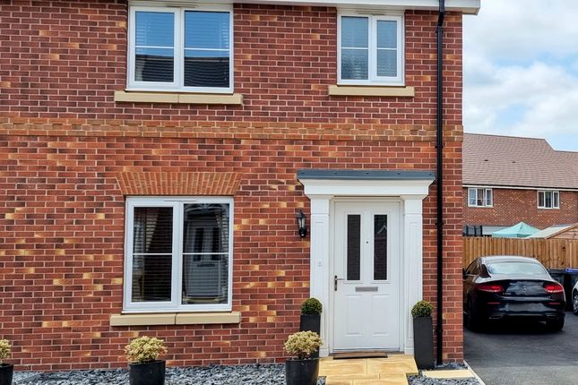 Thumbnail Property to rent in Quince Close, Stratford-Upon-Avon