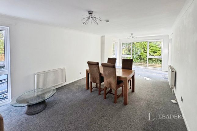 Flat 5, Robinia Lodge, 4, Station Road, Brighton photo 2