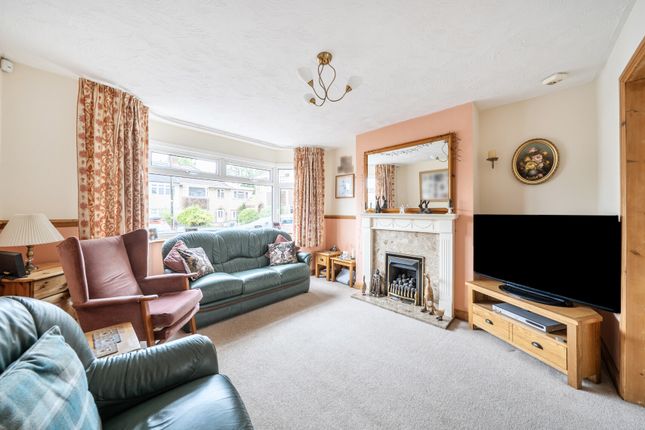 26, Winfield Road, Gloucestershire photo 2