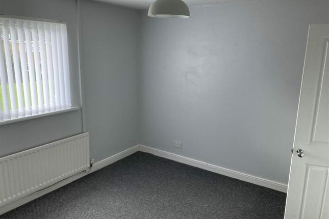 126, Eltham Crescent, Thornaby photo 5