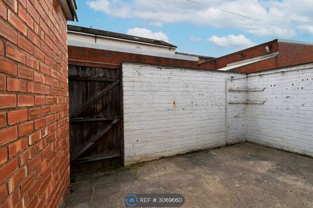 Eccles, Manchester photo 4
