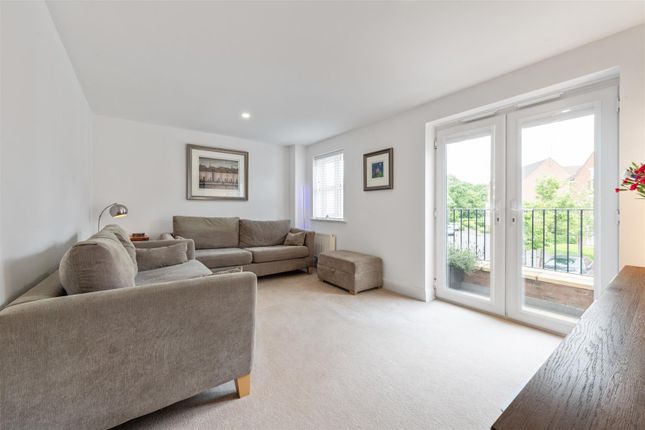Thumbnail End terrace house for sale in Middlewood Close, Solihull