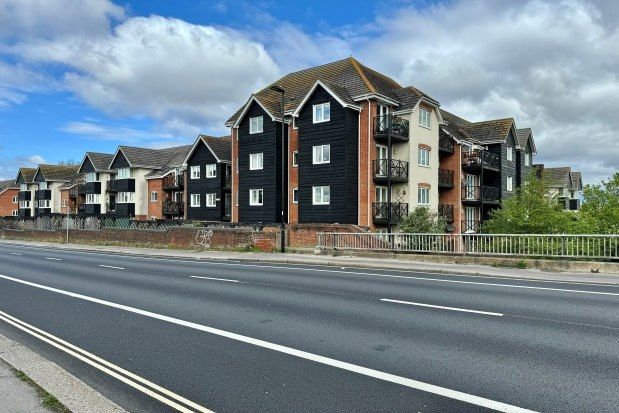 Flat to rent in Priory Avenue, Southampton