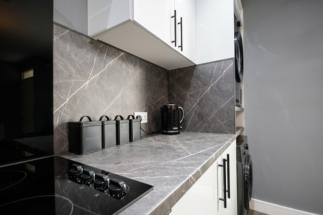 263 Bury Old Road, Prestwich, Manchester photo 5