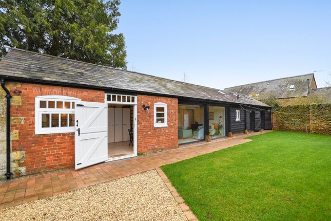 Thumbnail Barn conversion to rent in Victoria Terrace, Banbury