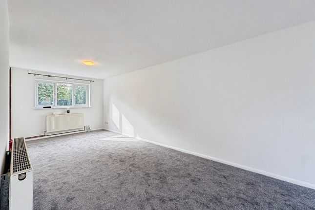 15, Carnoustie, Berkshire photo 3