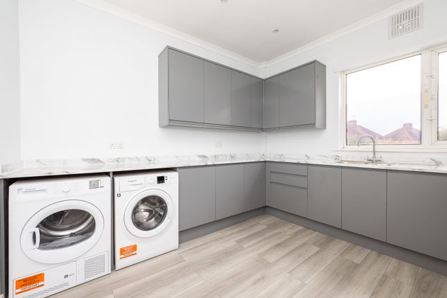 520A, London Road, Sutton photo 3