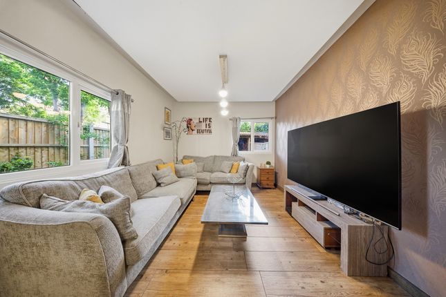 50, Dongola Road, London photo 3