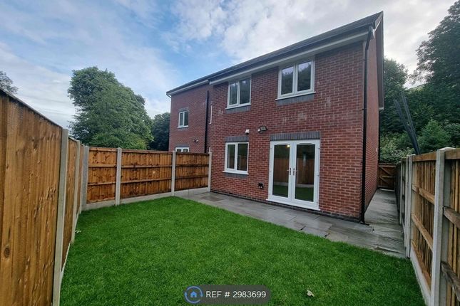 Milnrow Road, Shaw, Oldham photo 2