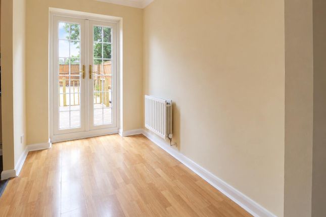 New Rectory Lane Kingsnorth, Ashford photo 4