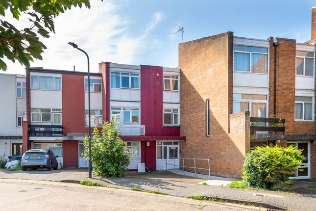 Thumbnail Terraced house for sale in Windsor Crescent, Wembley