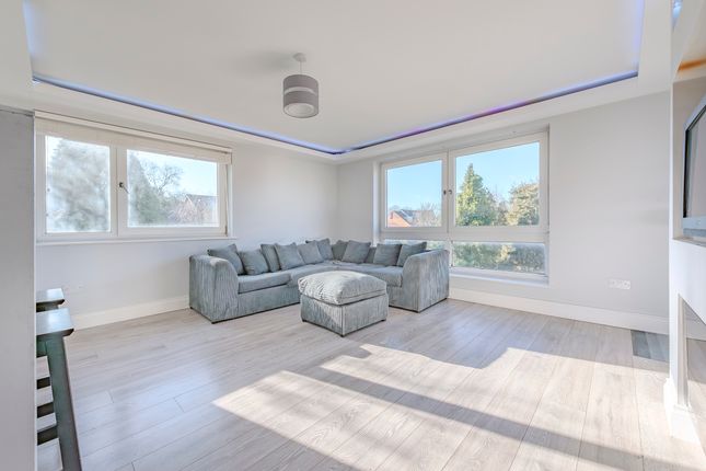 Flat for sale in Weymouth Court, Grange Road, Sutton, Surrey