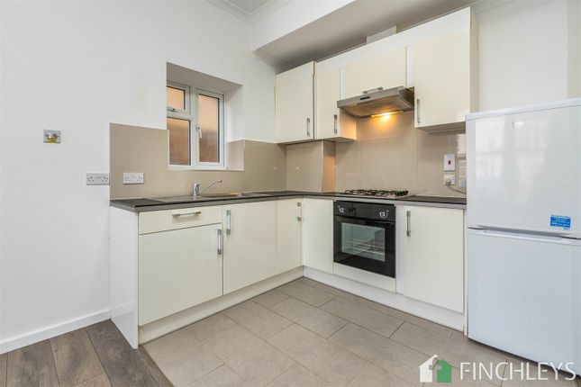 Flat1216Ballardslanelondonn32lx-11.Jpg
