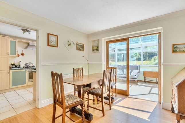 28, Spring Road, Somerset photo 4