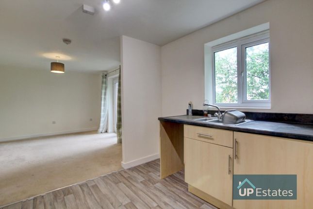 8, Henton Court, Coventry photo 3